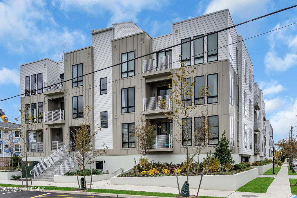 218 3rd Avenue - Photo 1