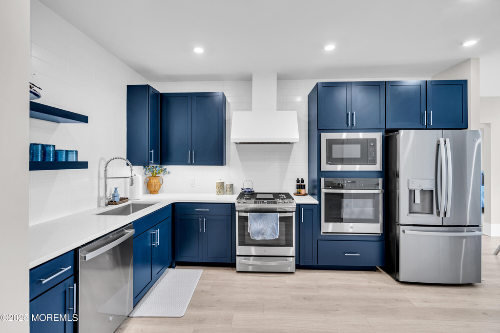 218 3rd Avenue - Photo 2