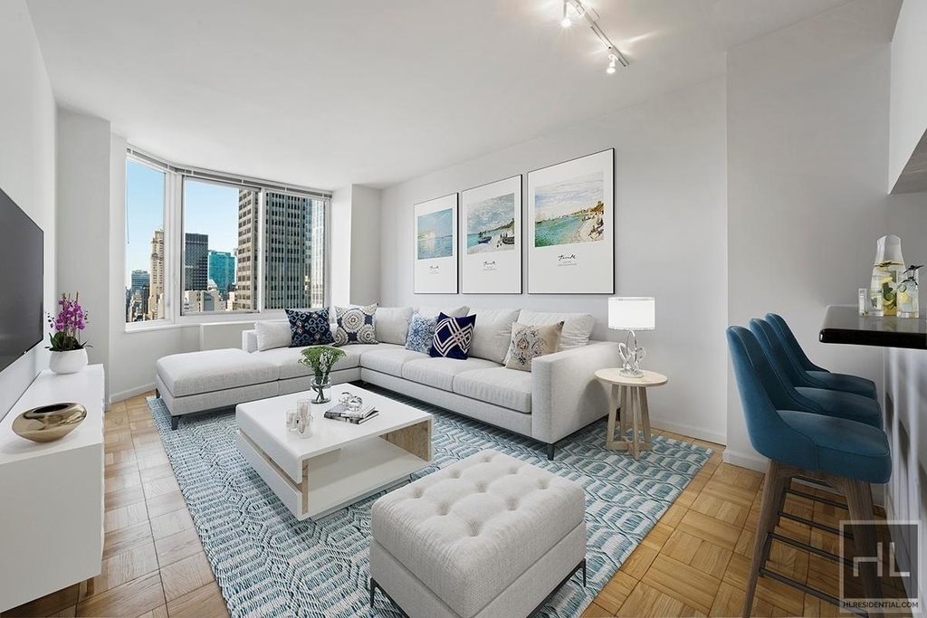 East 39th Street - Photo 0