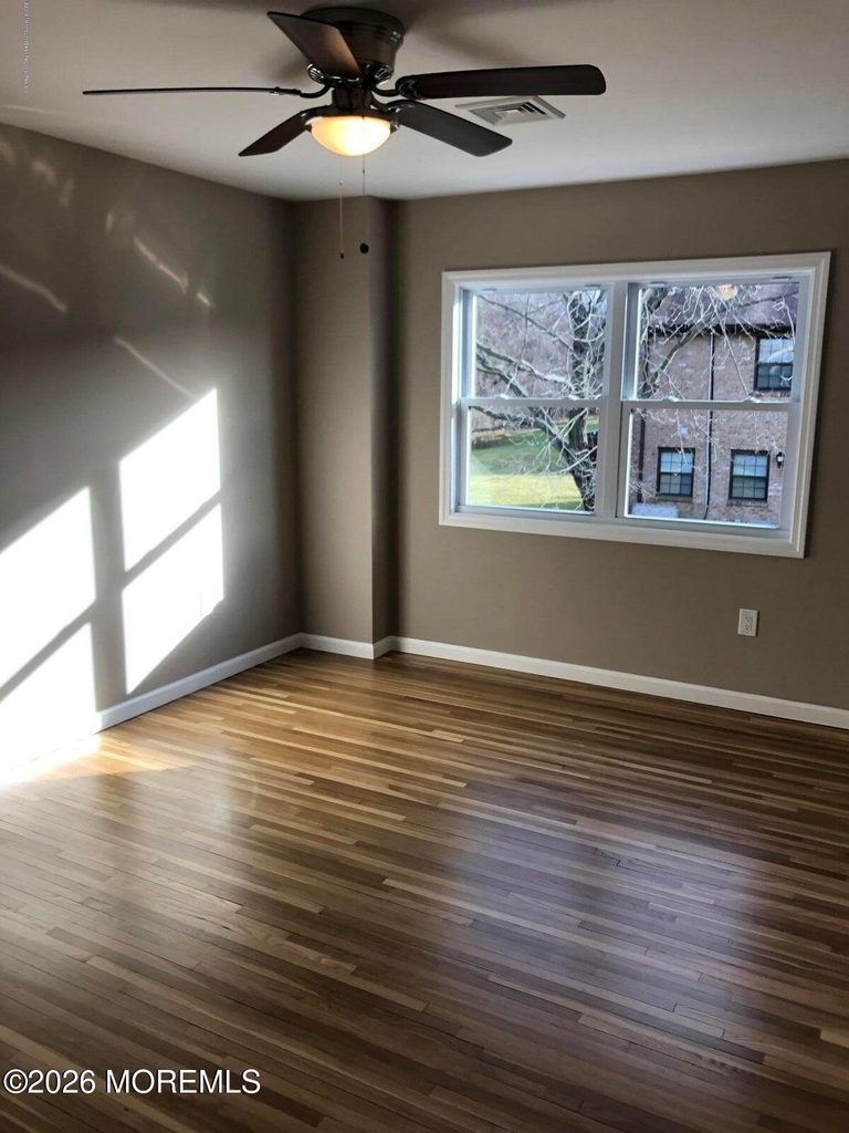 19 Village Green Way - Photo 12