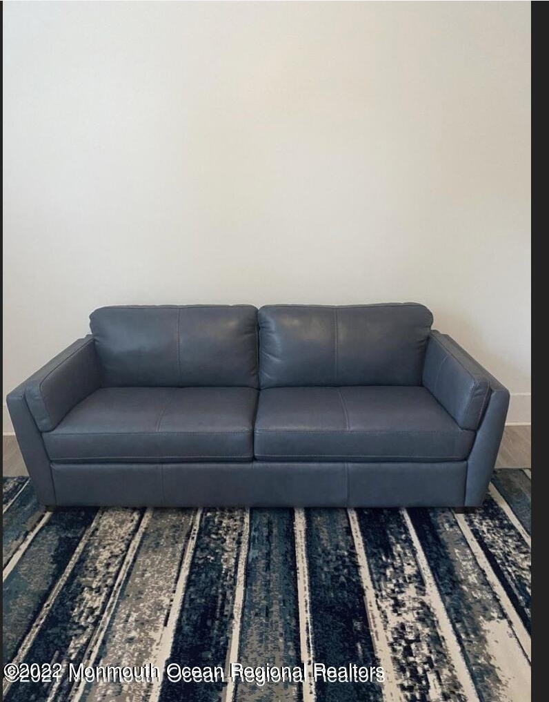 907 Bergh Street - Photo 2