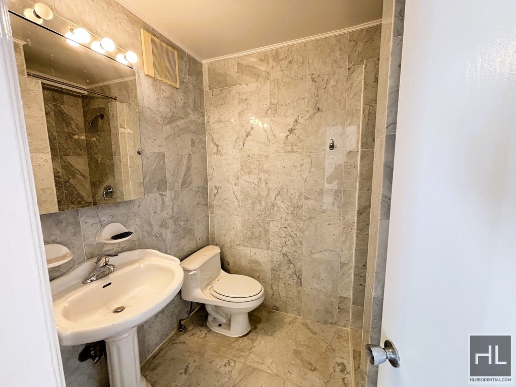 West 79 Street - Photo 6