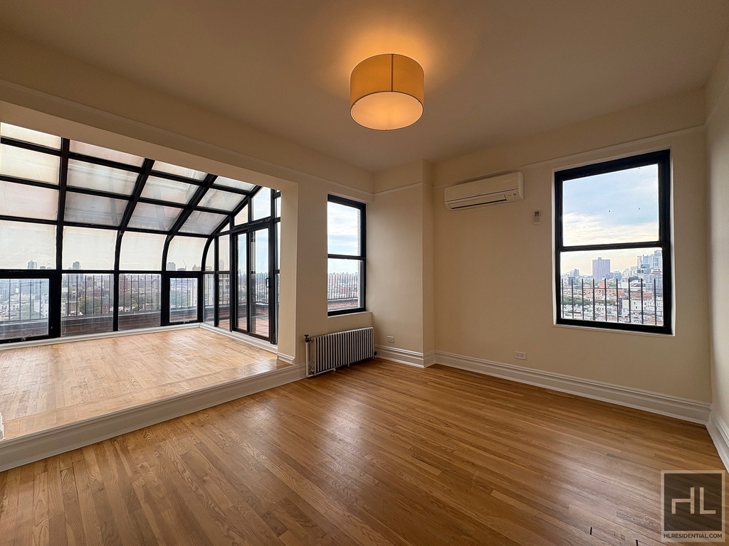Second Avenue - Photo 7