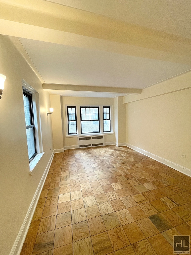 Christopher Street - Photo 1