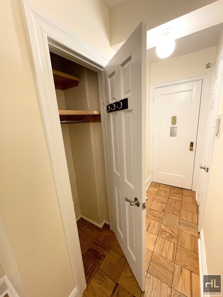 Christopher Street - Photo 8