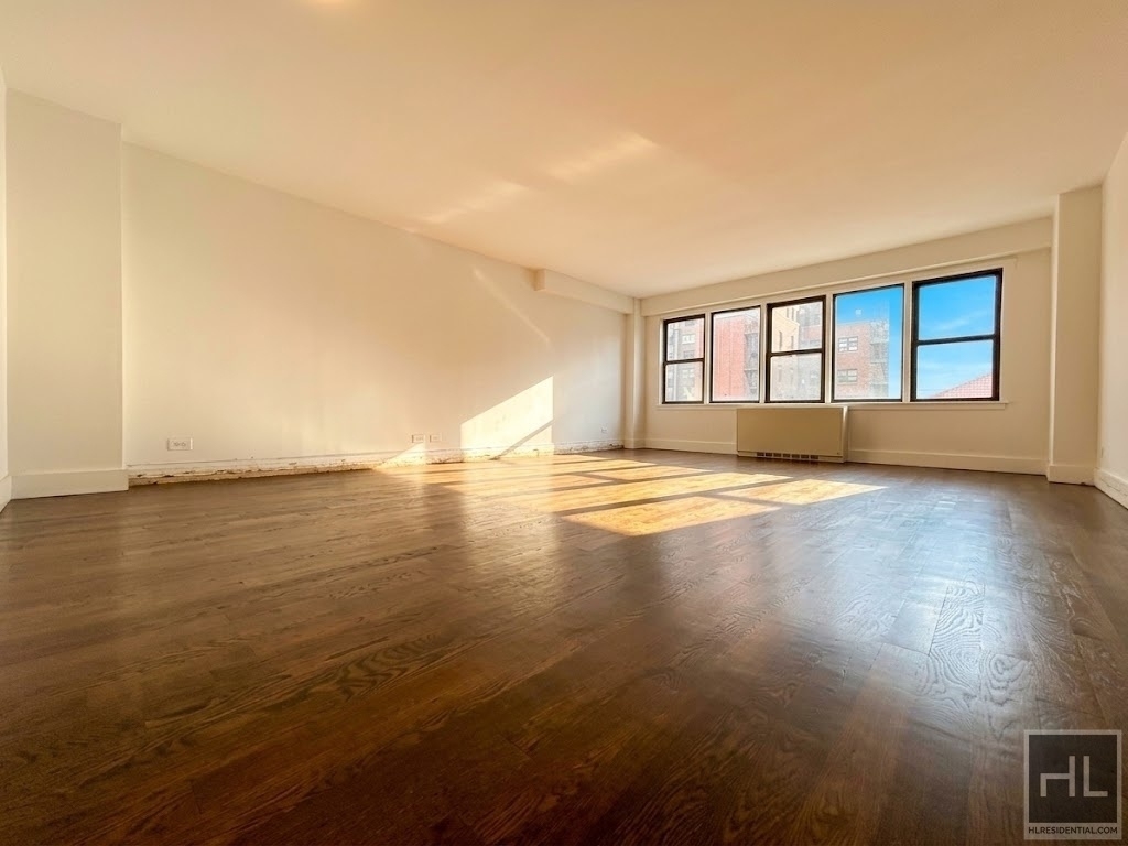East 63 Street - Photo 0