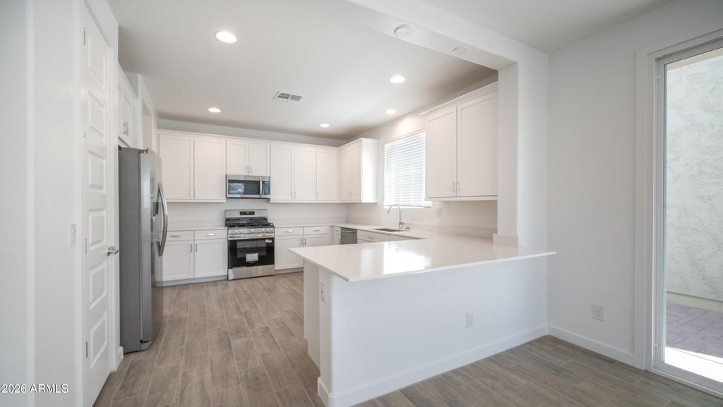 8326 E Prairie Avenue - Photo 2
