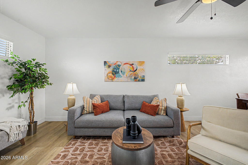 723 E Sunnyslope Lane - Photo 5