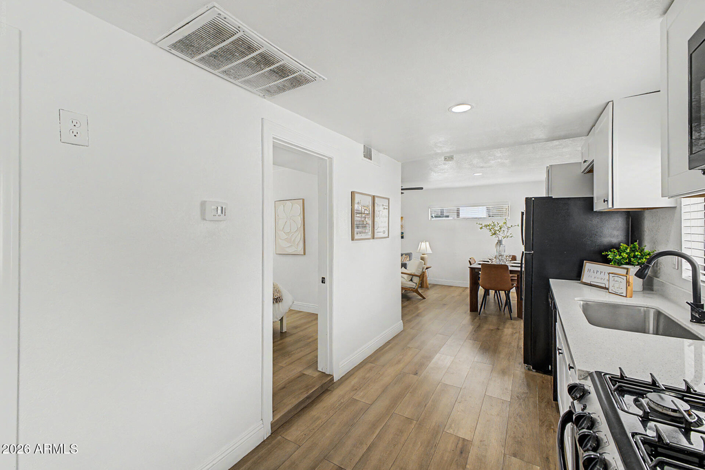 723 E Sunnyslope Lane - Photo 10