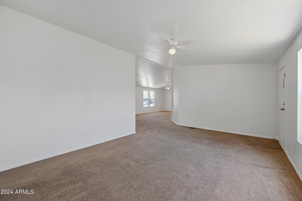 8601 N 103rd Avenue - Photo 3