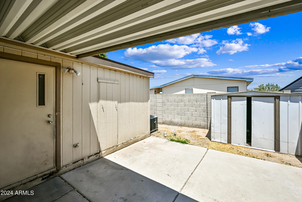 8601 N 103rd Avenue - Photo 24