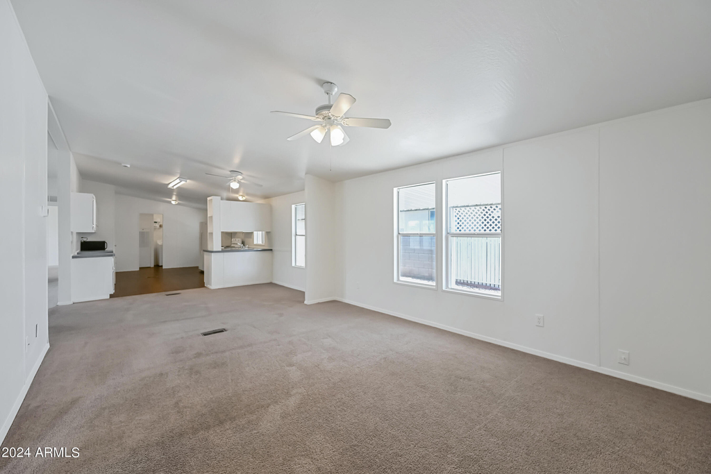 8601 N 103rd Avenue - Photo 6