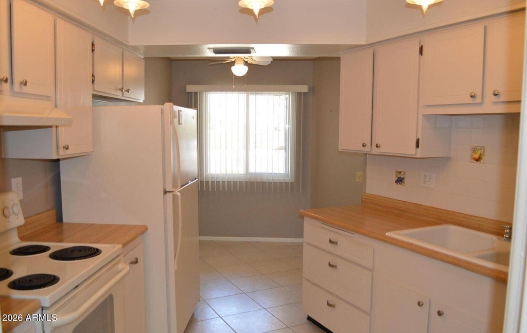 19238 N Camino Del Sol -- - Photo 8
