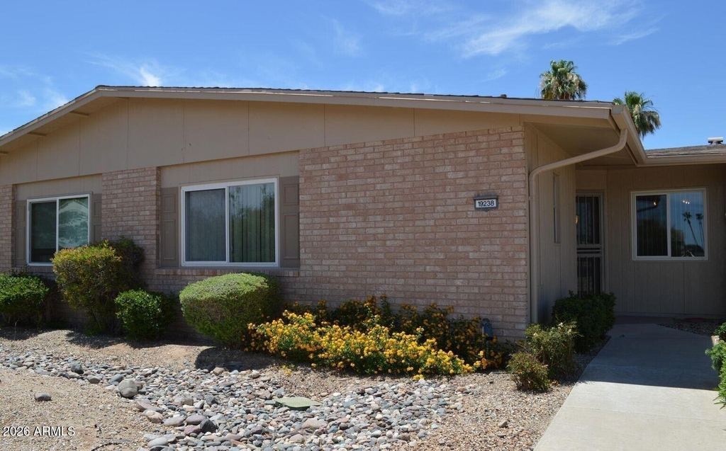 19238 N Camino Del Sol -- - Photo 1