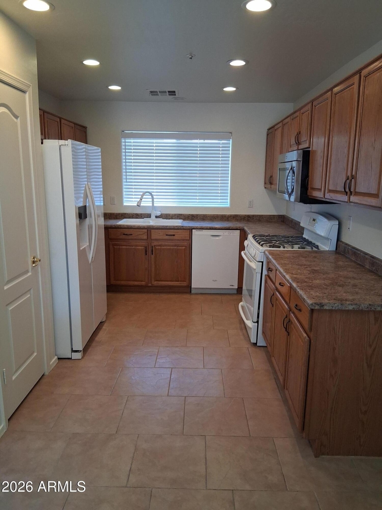 12727 W Milton Drive - Photo 6
