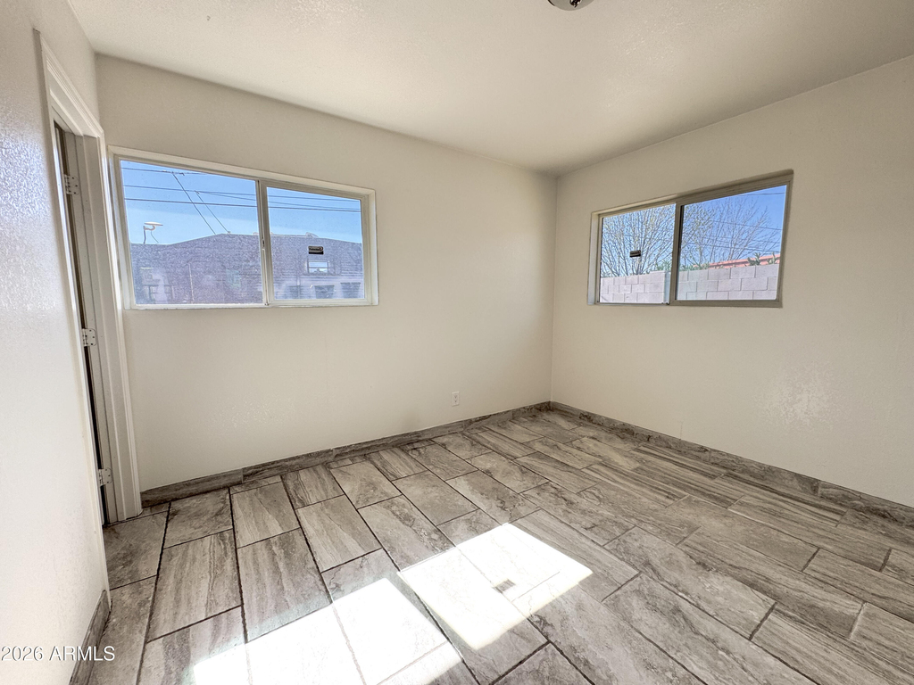 2739 W Rancho Drive - Photo 21