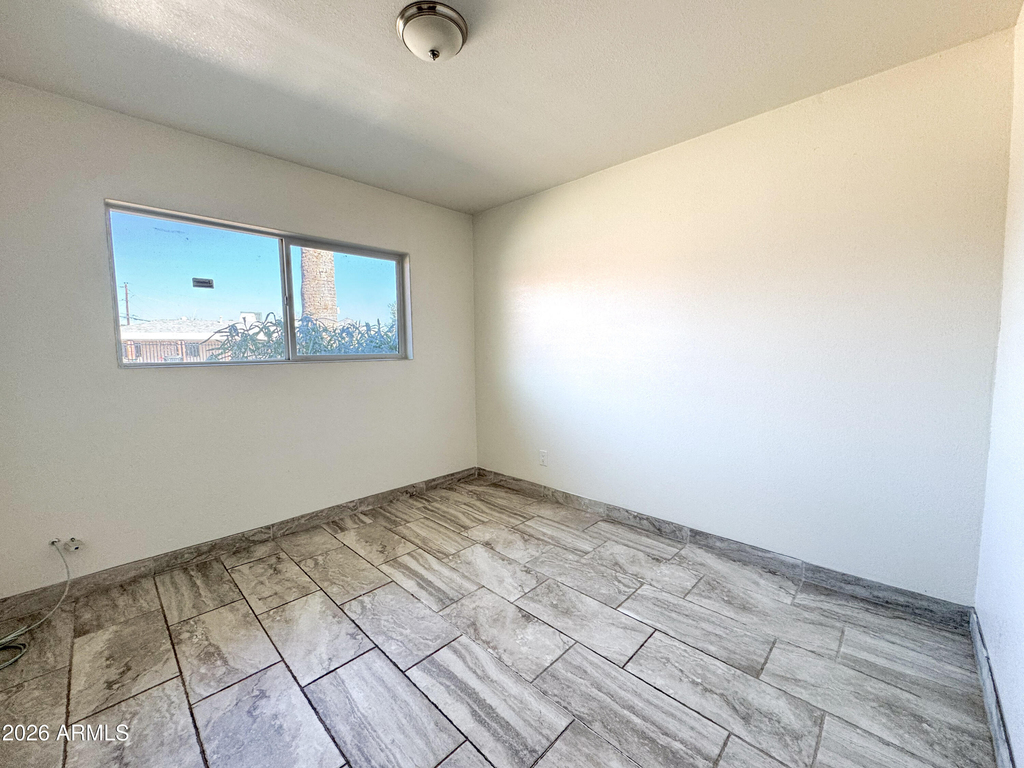 2739 W Rancho Drive - Photo 12
