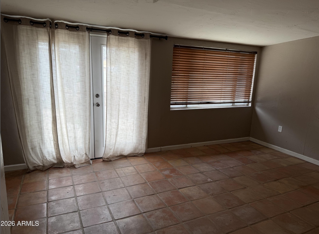 38 W Thomas Lane - Photo 7