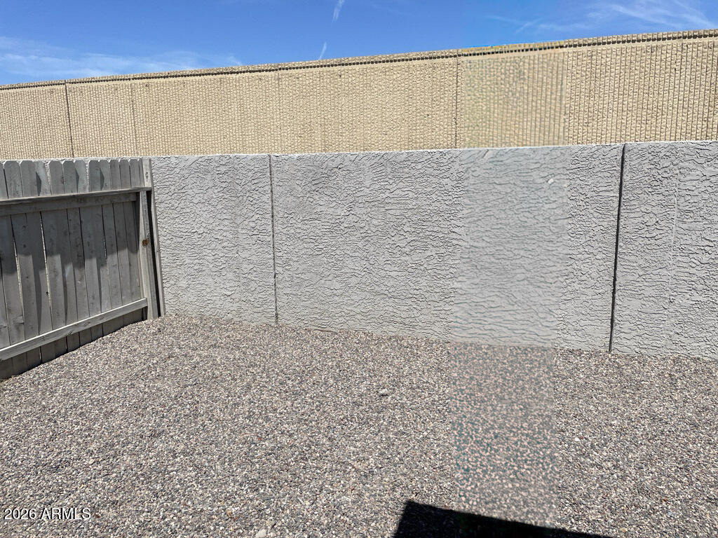 2501 W Belmont Avenue - Photo 20