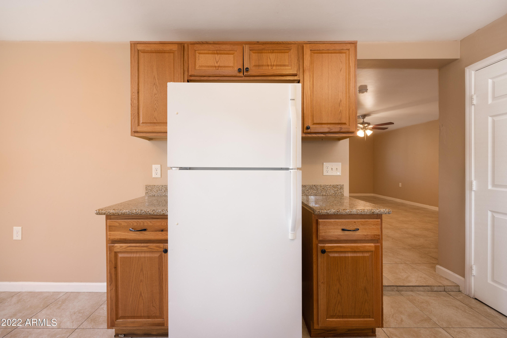 2501 W Belmont Avenue - Photo 9