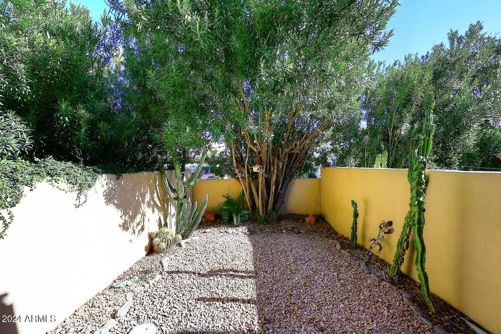 9070 E Gary Road - Photo 32