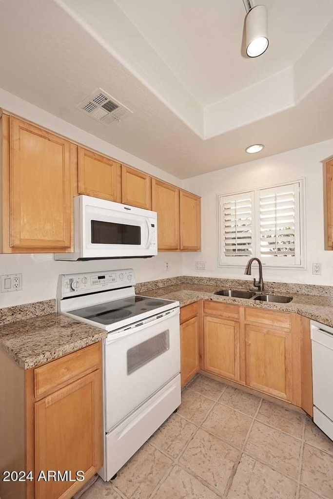 9070 E Gary Road - Photo 12