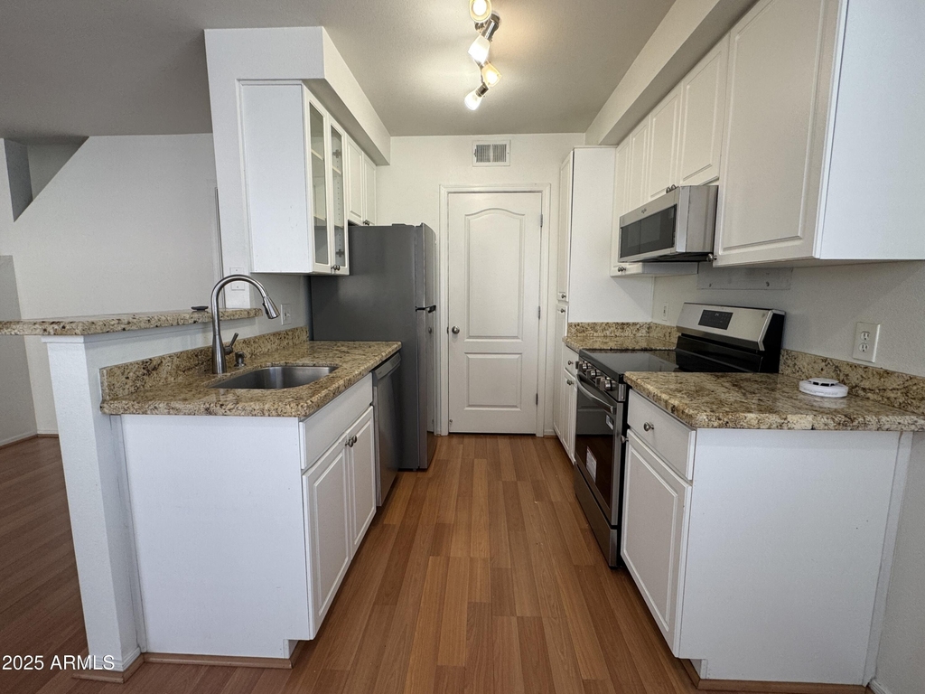 1701 E Colter Street - Photo 6