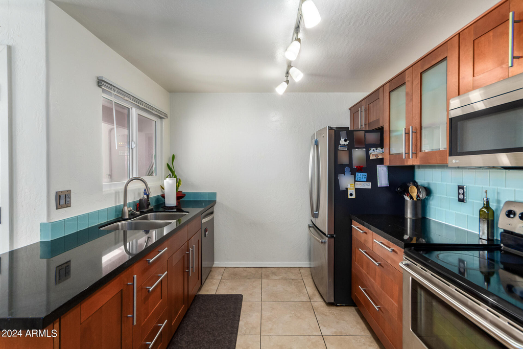 11260 N 92nd Street - Photo 7