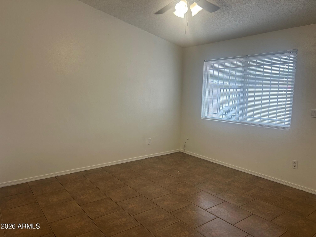 2128 W Devonshire Avenue - Photo 1