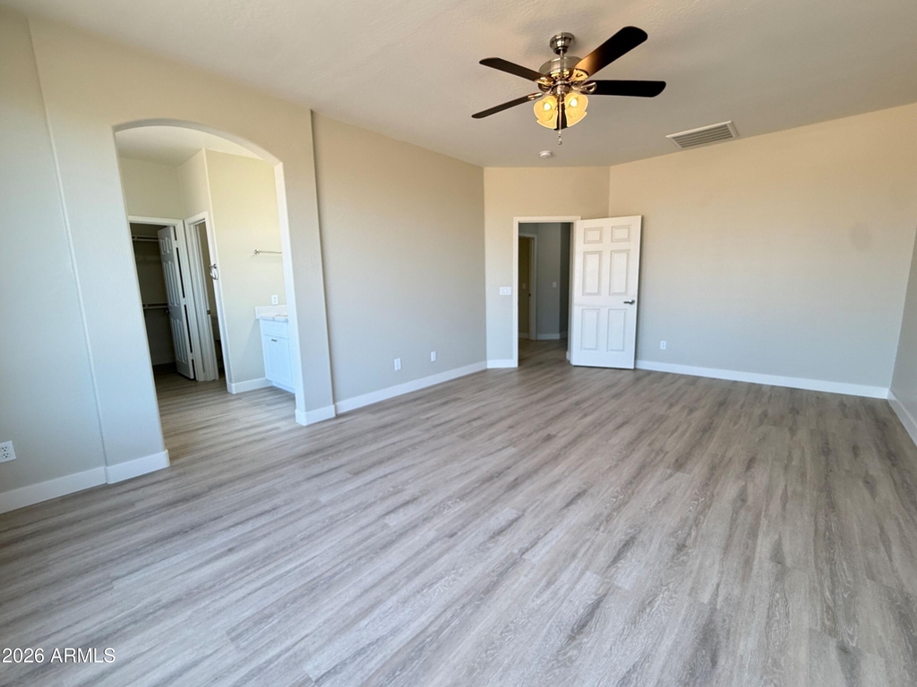 12514 W Winslow Avenue - Photo 11