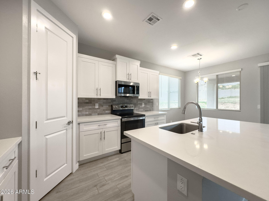231 E Santa Cruz Drive - Photo 6