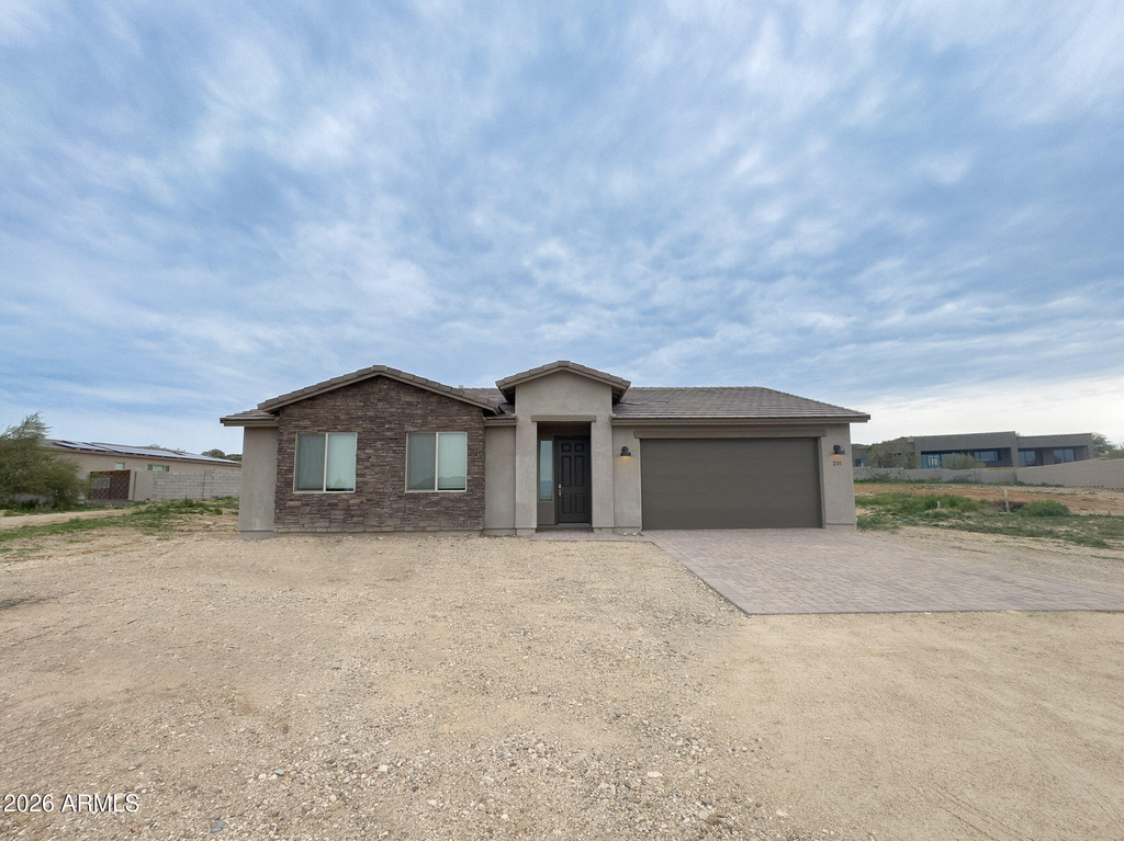 231 E Santa Cruz Drive - Photo 1
