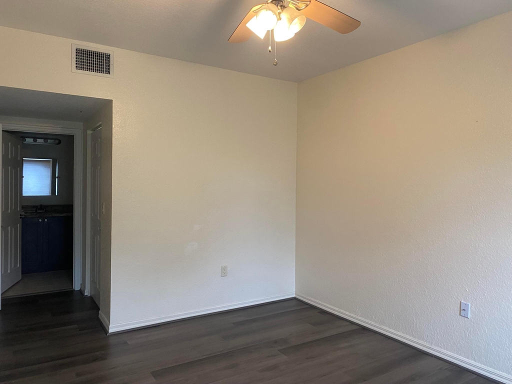 6920 W Sample Road W - Photo 20