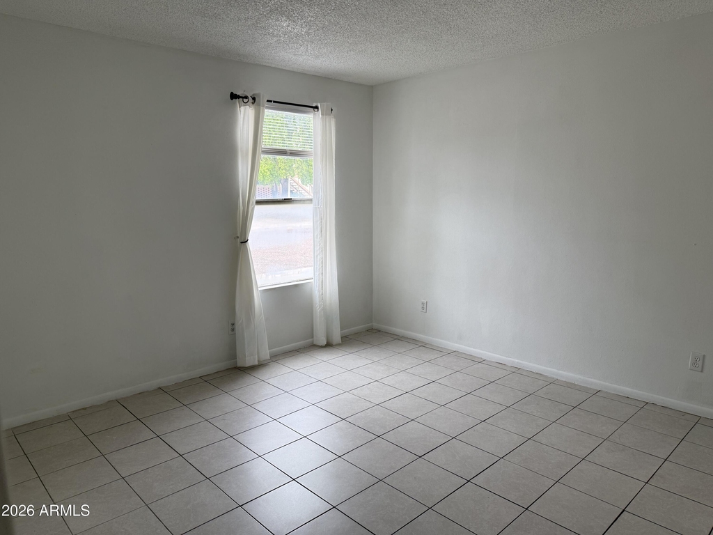 8823 N 8th Street - Photo 16