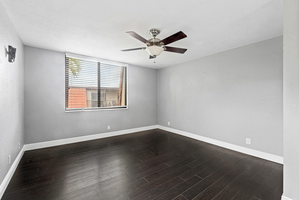 3754 Victoria Drive - Photo 16
