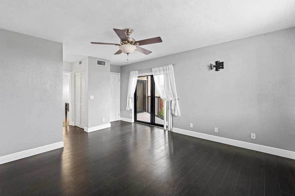3754 Victoria Drive - Photo 18