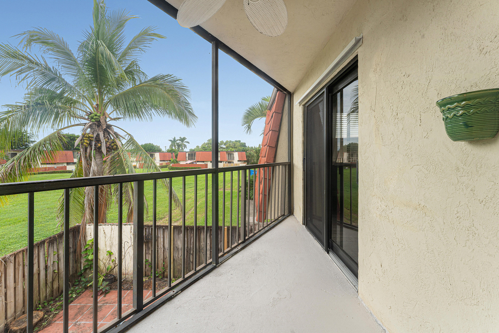 3754 Victoria Drive - Photo 25