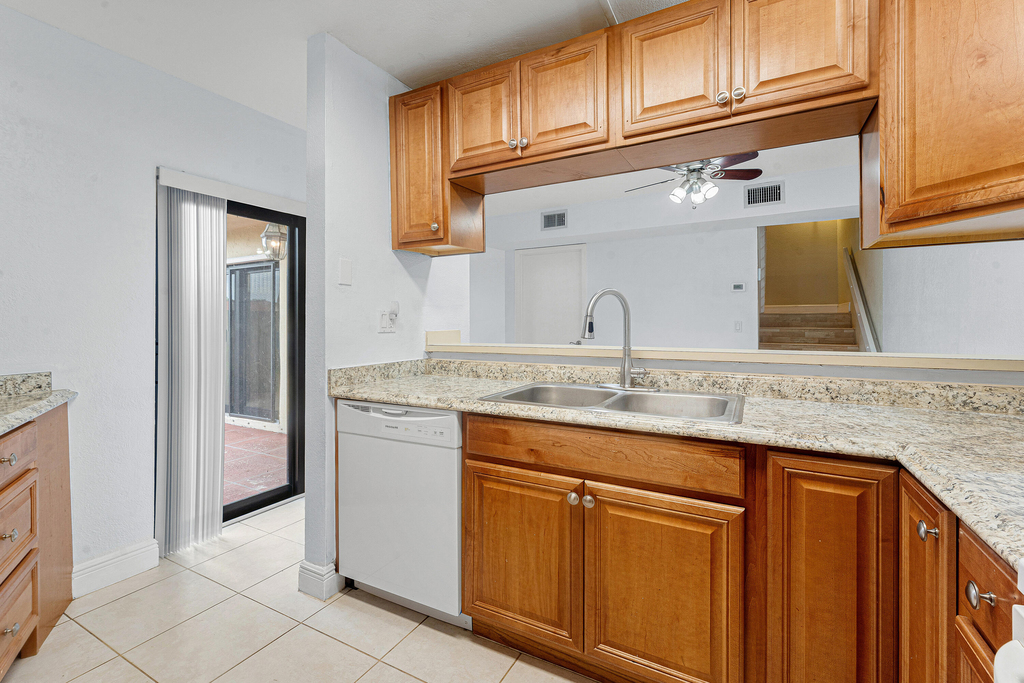 3754 Victoria Drive - Photo 15
