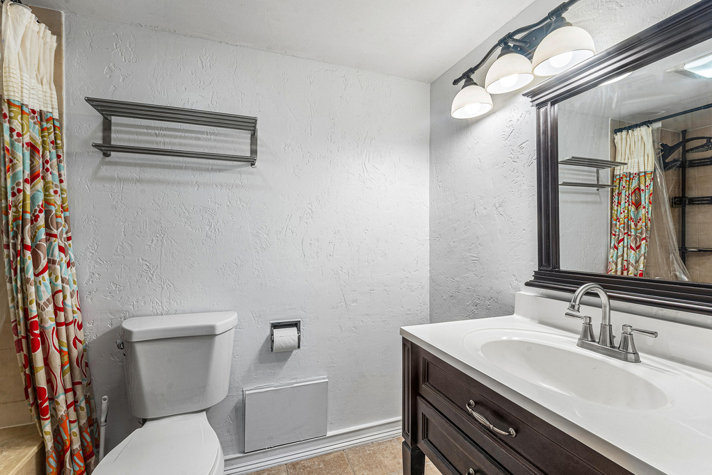 3754 Victoria Drive - Photo 20