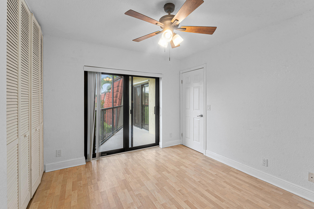 3754 Victoria Drive - Photo 23