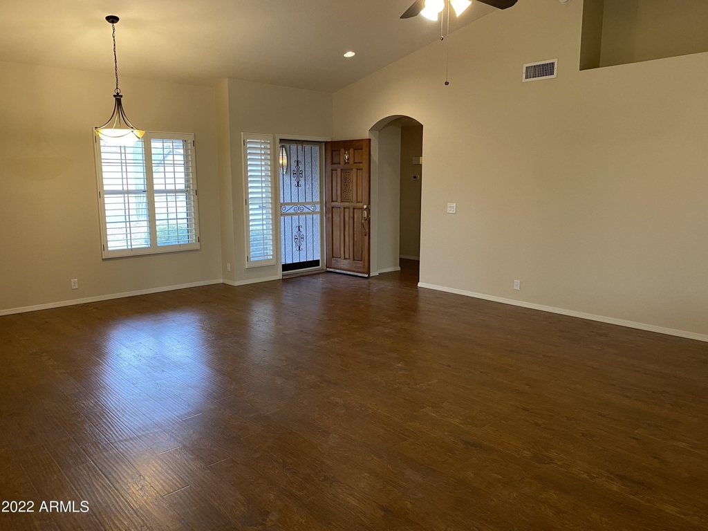 19495 N 90th Lane - Photo 2