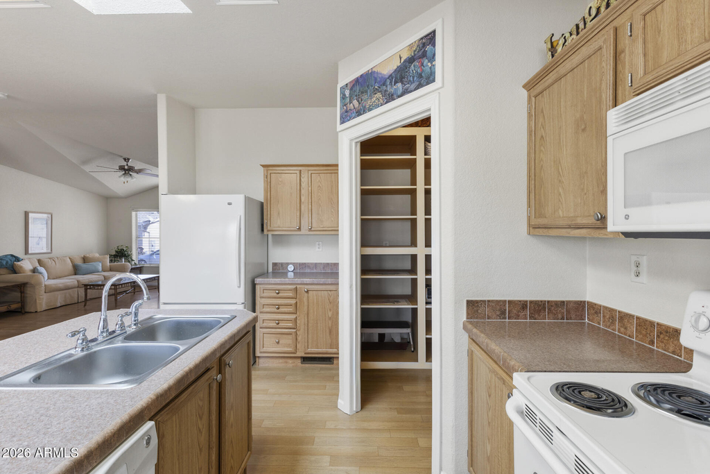 17200 W Bell Road - Photo 17