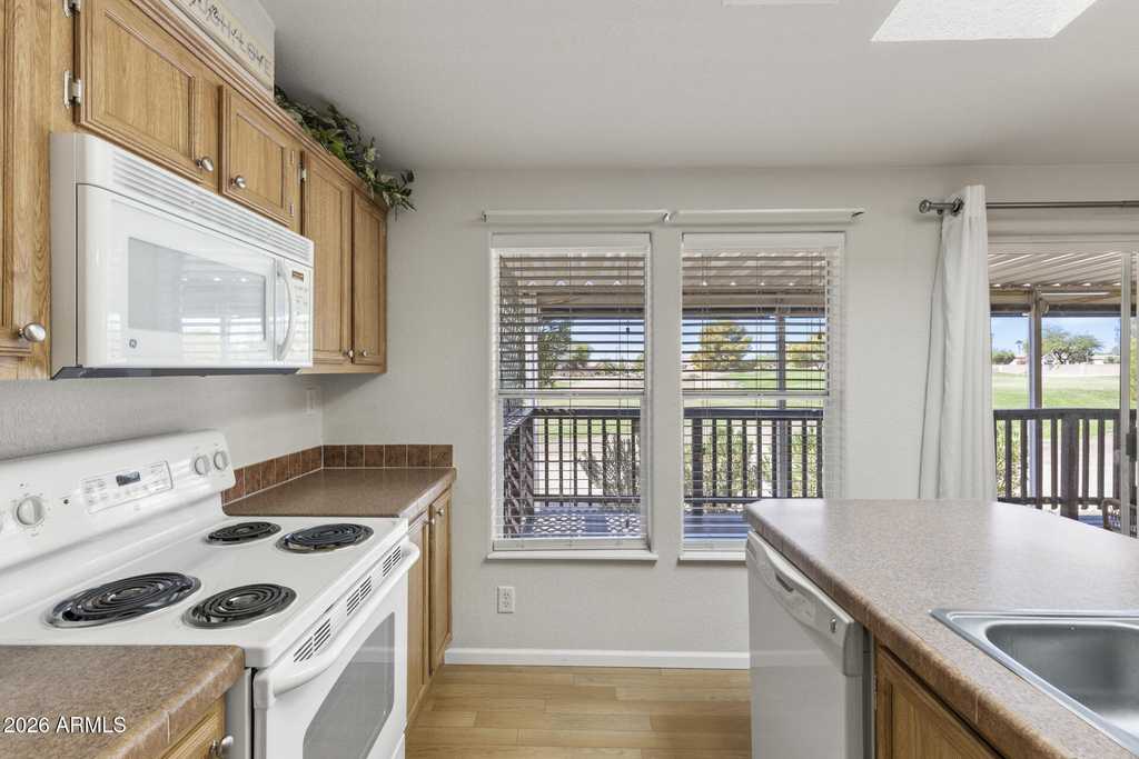 17200 W Bell Road - Photo 18