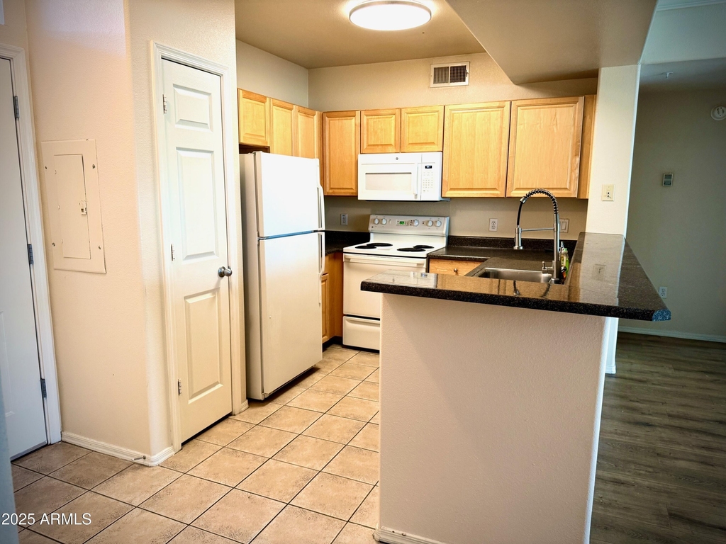 19777 N 76th Street - Photo 0