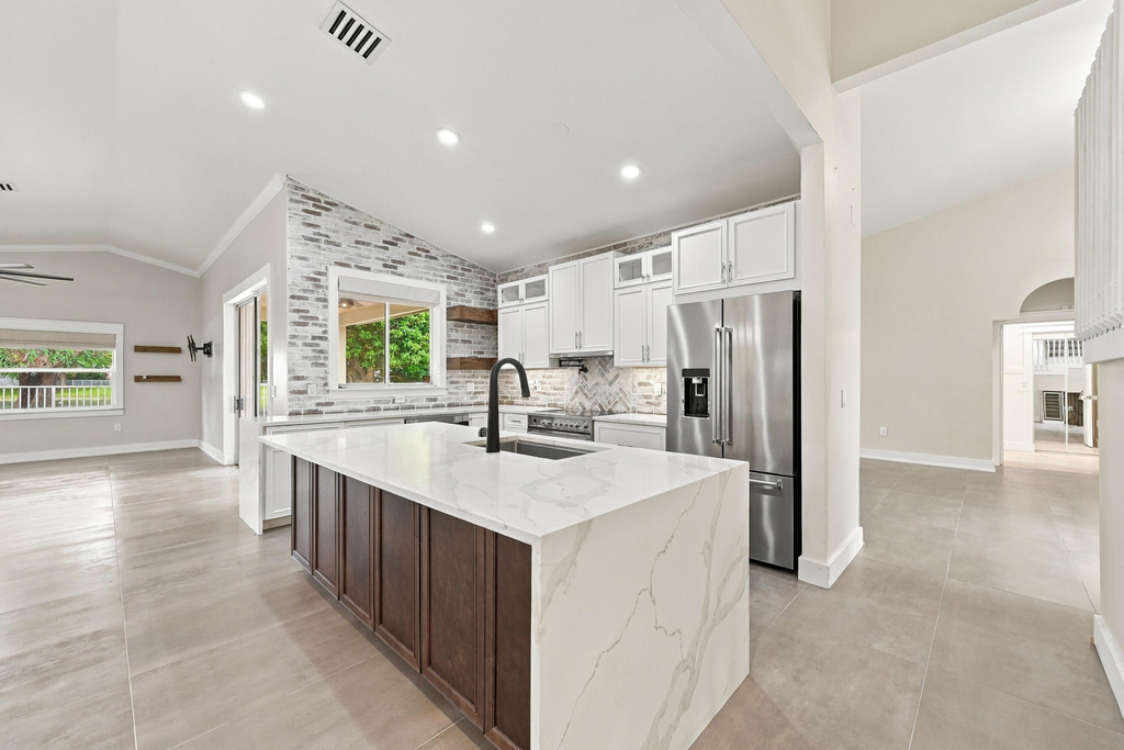 7505 Nw 65th Lane - Photo 8