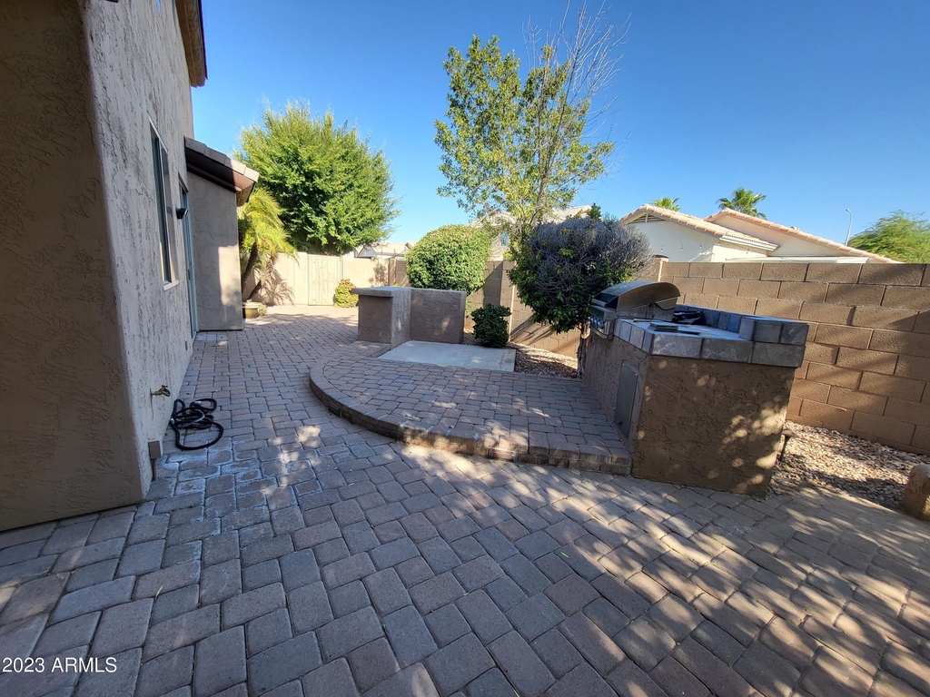 833 E Sheffield Avenue - Photo 37