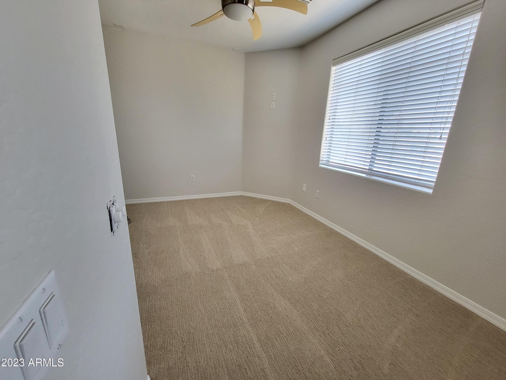 833 E Sheffield Avenue - Photo 29