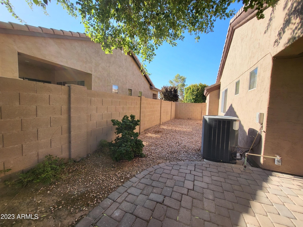 833 E Sheffield Avenue - Photo 41