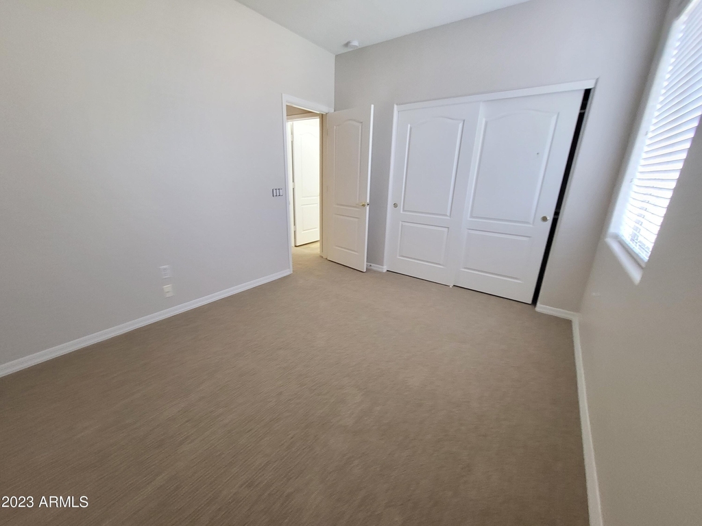 833 E Sheffield Avenue - Photo 24