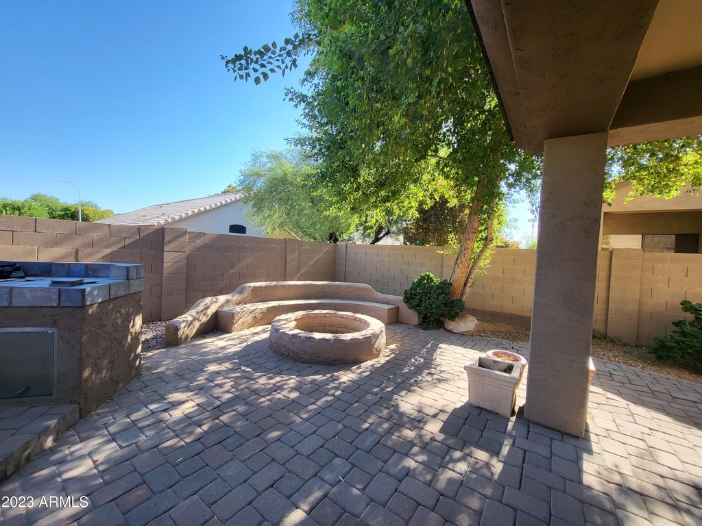 833 E Sheffield Avenue - Photo 40